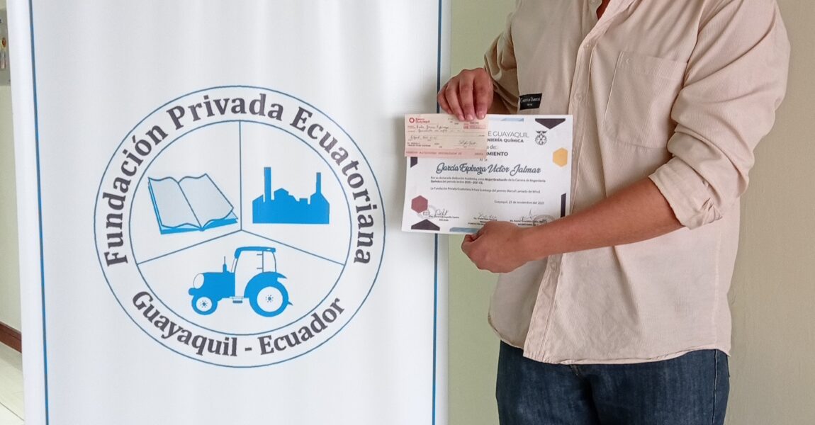 Premio Marcel Laniado de Wind al mejor egresado de Facultad Ingeniería Química la Universidad de Guayaquil, Victor García Espinoza